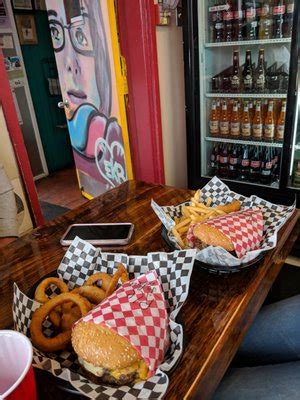 Burger stop - Best Burgers in Fort Lauderdale, FL - Brgr Stop, Big Buns - Las Olas, Top Round, The Garden Trukado, Billy Jacks Shack, Big Dog Station, Burgers & Beers, The Food Truck Store, Charm City Burgers Company, Emmy Squared Pizza - Fort Lauderdale